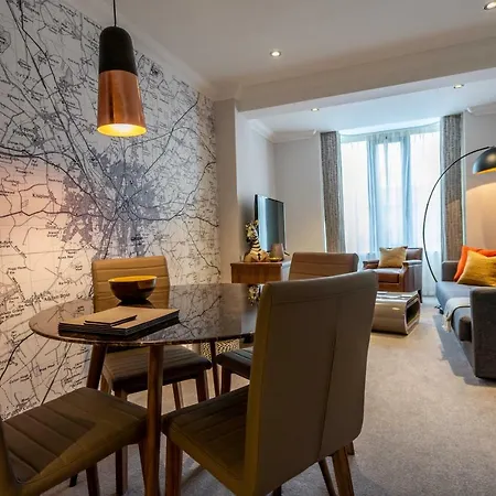 Apartment 3 London Mews *