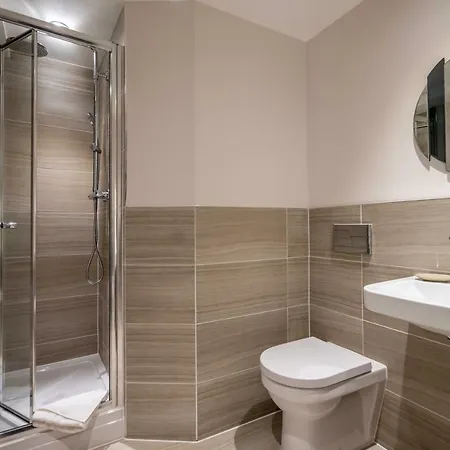 3 London Mews * York